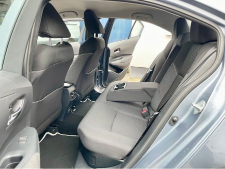 2024 Toyota Corolla LUNA SALOON 4DR AUTO 1.8 PETROL/ELECTRIC SELF CHARGING HYBRID €27,950 thumbnail