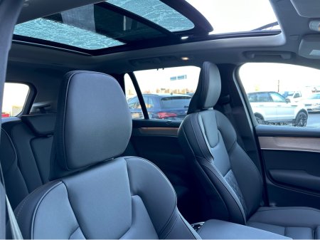 2025 Volvo XC90 + T8 PHEV AWD AUTO PLUS €78,950 thumbnail
