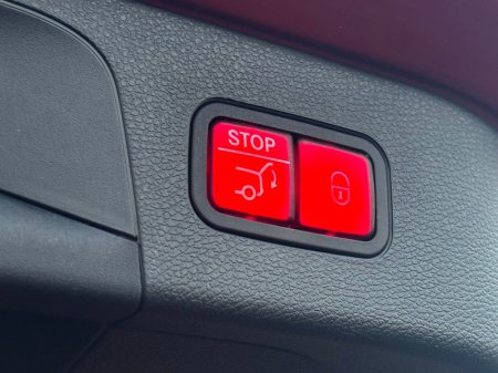 2023 Mercedes-Benz EQC PREMIUM PLUS 400 AMG LINE 4 MATIC SUNROOF €42,995 thumbnail