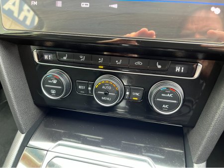 2019 Volkswagen Passat - thumbnail 19