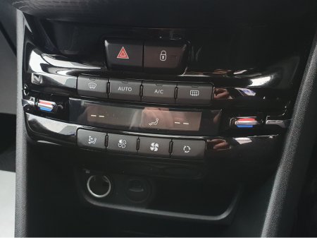 2019 Peugeot 2008 ALLURE PREMIUM 1.2L PETROL 82BHP MANUAL NCT 02/28 FINANCE AVAILABLE @ €49 PER WEEK 2 KEYS/ PAN ROOF/ PARKING SENSORS/ HALF LEATHER SEATS/ TOUCH SCREEN MEDIA/ HISTORY CHECKED €10,900 thumbnail