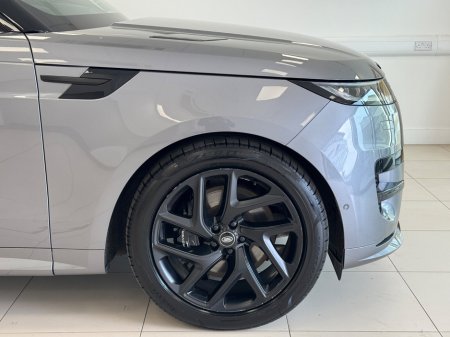 2024 Land Rover Range Rover Sport 3.0 I6 400 PS AWD Auto Dynamic HSE €104,000 thumbnail