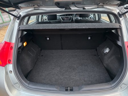 2013 Toyota Auris 1.4 D-4D DPF LUNA €6,950 thumbnail