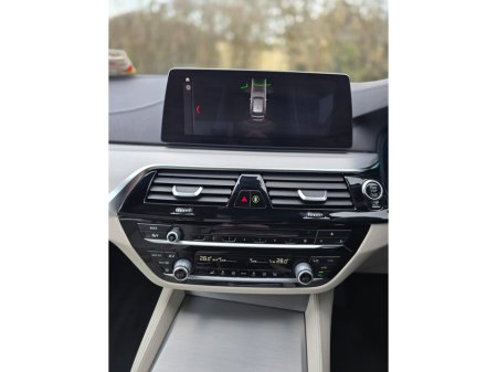 2019 BMW 5 Series - thumbnail 16