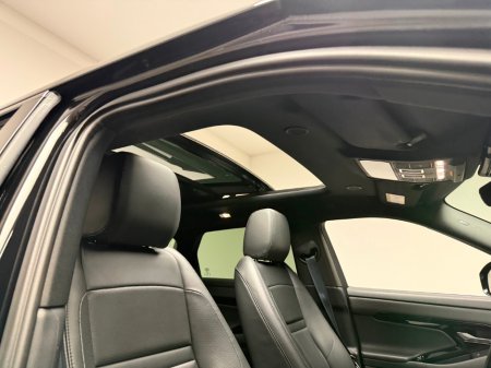 2024 Land Rover Range Rover Evoque HSE DYNAMIC P300E *PAN ROOF* €51,990 thumbnail