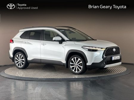 2023 Toyota Corolla Cross 2.0 Sport Hybrid *Black Roof* €34,950 thumbnail