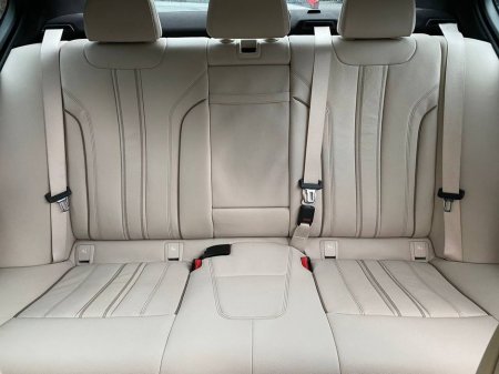 2018 BMW 5 Series - thumbnail 12