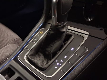 2013 Volkswagen Golf - thumbnail 12