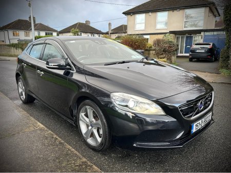 2015 Volvo V40 1.6 Petrol T4 SE Auto 5dr Hatchback | AA approved | Full Leather | Low km | 2 keys | Nov 26 NCT | Nov 26 tax | Sold serviced and valeted with warranty provided | Warranty provided. €11,950 thumbnail