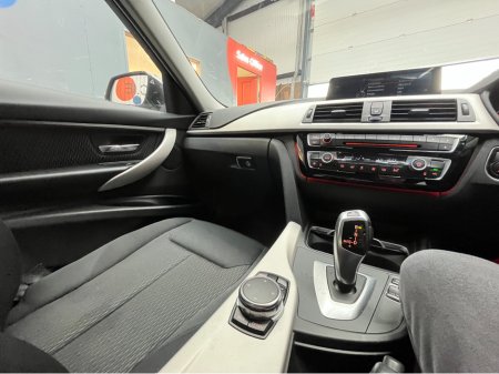 2016 BMW 3 Series - thumbnail 15