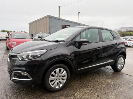 2017 Renault Captur 0.9 TCE EXPRESSION + 90 90BHP 5DR thumbnail