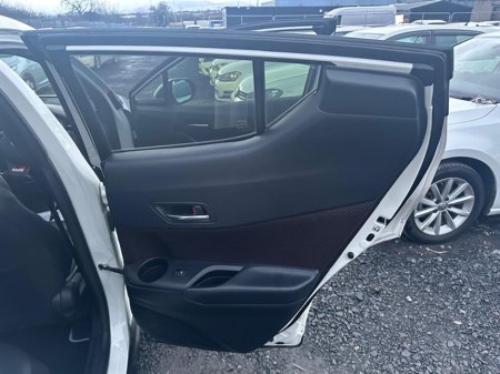 2017 Toyota C-HR - thumbnail 10