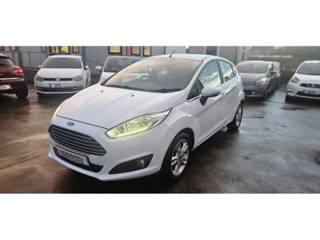2016 Ford Fiesta ZETEC TURBO 1.0 eco 100 low miles €8,750 thumbnail
