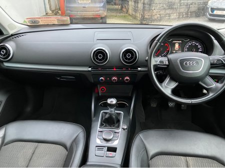 2015 Audi A3 SPORTBACK 1.6 TDI 110 SE 4DR €11,995 thumbnail