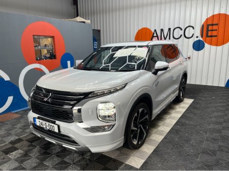 2024 Mitsubishi Outlander - thumbnail 4