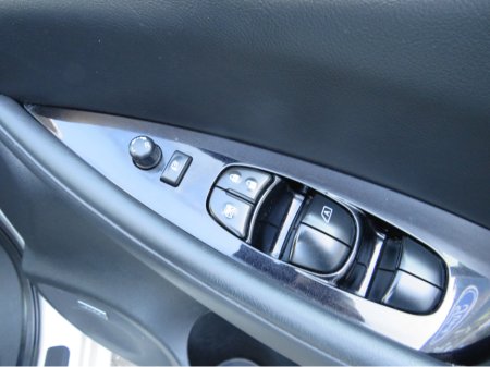 2014 Nissan Leaf - thumbnail 12