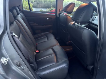 2015 Nissan Leaf - view 4