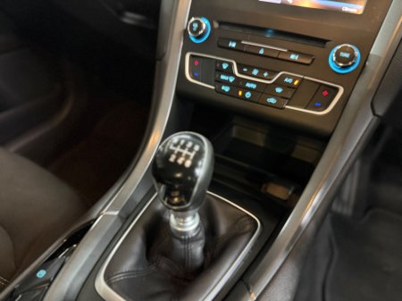 2015 Ford Mondeo - thumbnail 26