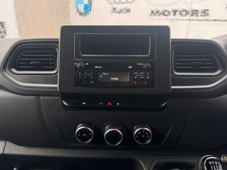 2020 Renault Master FWD LM35 DCI 135 BUSINE III PH2 MY19 €12,800 thumbnail