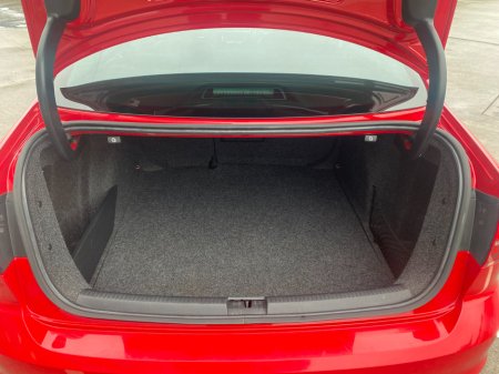 2017 Volkswagen Jetta - thumbnail 11