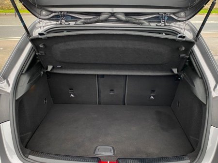 2021 Mercedes-Benz A Class A250E AMG PHEV €27,995 thumbnail