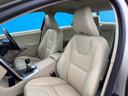 2012 Volvo S60 - thumbnail 8