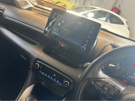 2023 Toyota Yaris - thumbnail 15