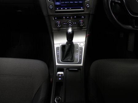 2017 Volkswagen Golf 1.2 TSI COMFORTLINE €15,950 thumbnail