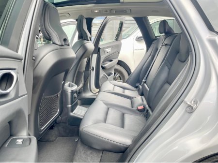 2023 Volvo XC60 - thumbnail 34