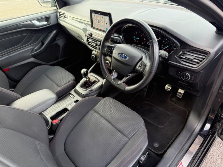 2019 Ford Focus - thumbnail 10