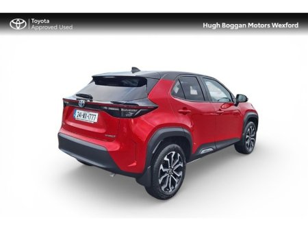 2024 Toyota Yaris Cross LUNA SPORT BITONE, MINT CONDITION €29,995 thumbnail