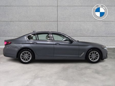 2022 BMW 5 Series 520d SE Saloon €37,950 thumbnail