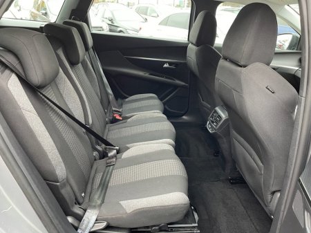 2022 Peugeot 5008 1.5 BlueHDi Active Premium SUV 5dr Diesel Manual Euro 6 (s/s) (130 ps) thumbnail