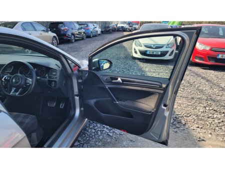 2014 Volkswagen Golf - thumbnail 13