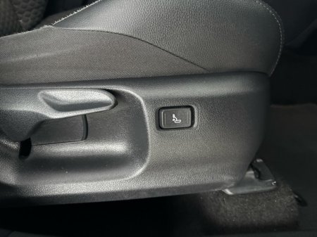 2023 Toyota C-HR Sport Hybrid €29,950 thumbnail