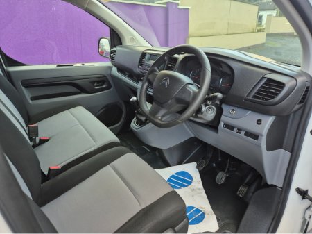 2017 Citroen Dispatch XS BLUEHDI 95 4DR €9,750 thumbnail