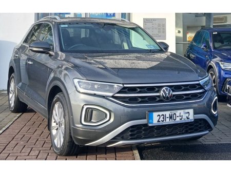 2023 Volkswagen T-Roc - thumbnail 1