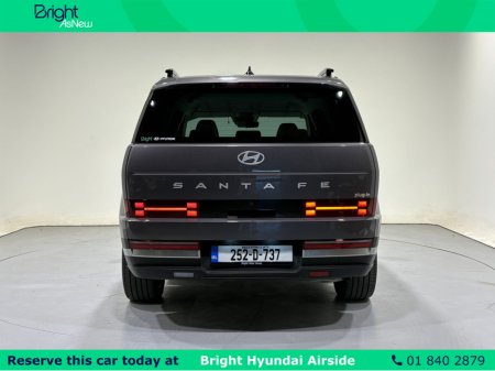 2025 Hyundai Santa Fe PHEV PREMIUM €64,950 thumbnail