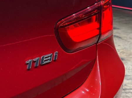 2019 BMW 1 Series 118I - BEIGE FULL LEATHER - FACTORY ALLOYS - HEATED SEATS €19,950 thumbnail