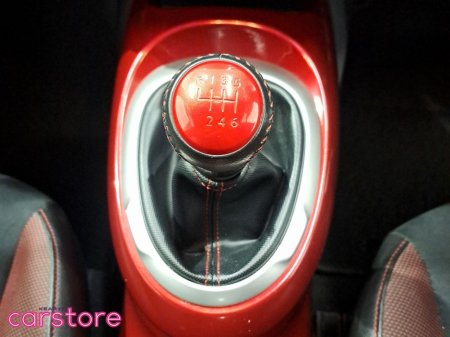 2018 Nissan Juke - thumbnail 16