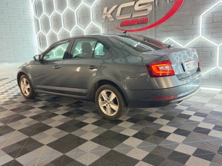 2019 Skoda Octavia - thumbnail 6