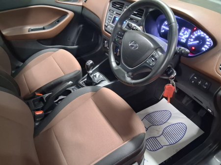 2015 Hyundai i20 - thumbnail 6