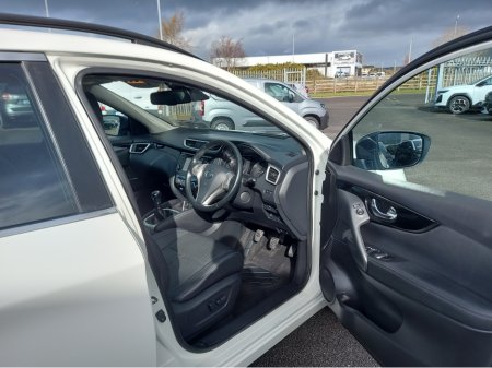 2017 Nissan Qashqai - thumbnail 12