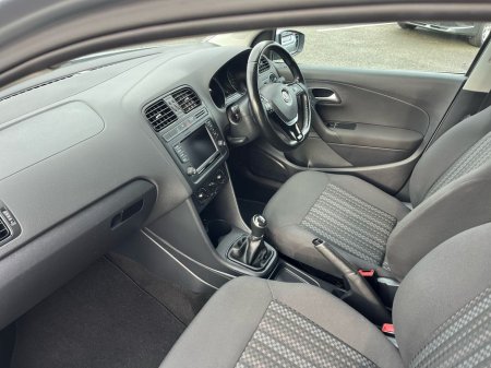 2017 Volkswagen Polo 1L 60HP Trendline €11,900 thumbnail