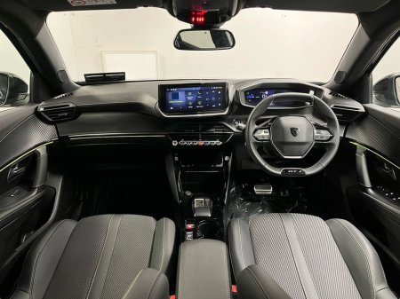 2025 Peugeot 2008 - thumbnail 2