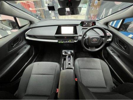 2025 Toyota Prius - thumbnail 14