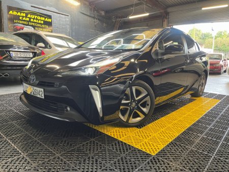 2020 Toyota Prius - thumbnail 2