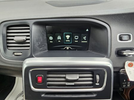 2017 Volvo S60 - thumbnail 32