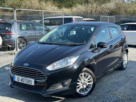 2016 Ford Fiesta - thumbnail 3
