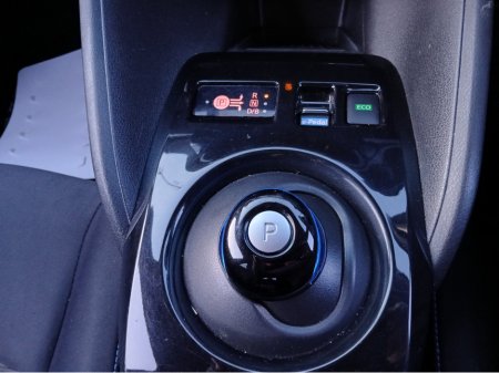 2018 Nissan Leaf - thumbnail 11